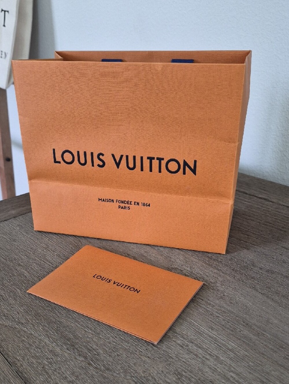 Louis Vuitton Gift Bag With Card Insert - Picture 2 of 3